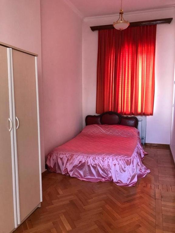 Кутаиси: Merab Kostava Street 69 Apartment