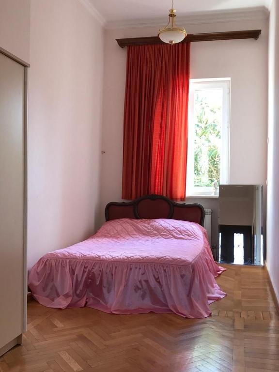 Кутаиси: Merab Kostava Street 69 Apartment