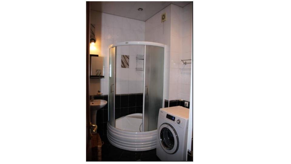 Тбилиси: Apartment Chikovani 2/7