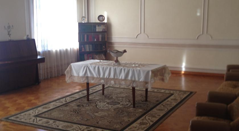 Зугдиди: Hostel Villaanna