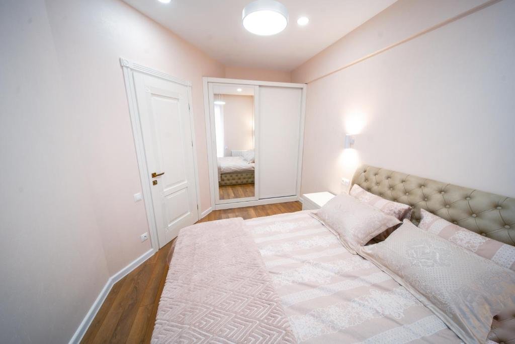 Тбилиси: Luxury Apartment