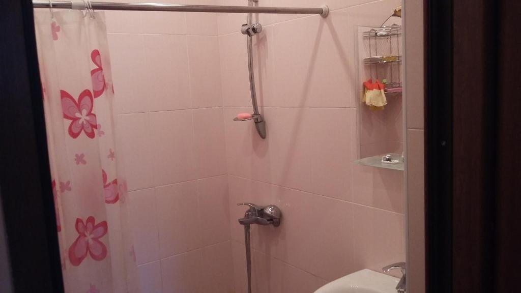 Кобулети: Apartment on Tamar Mepe 138