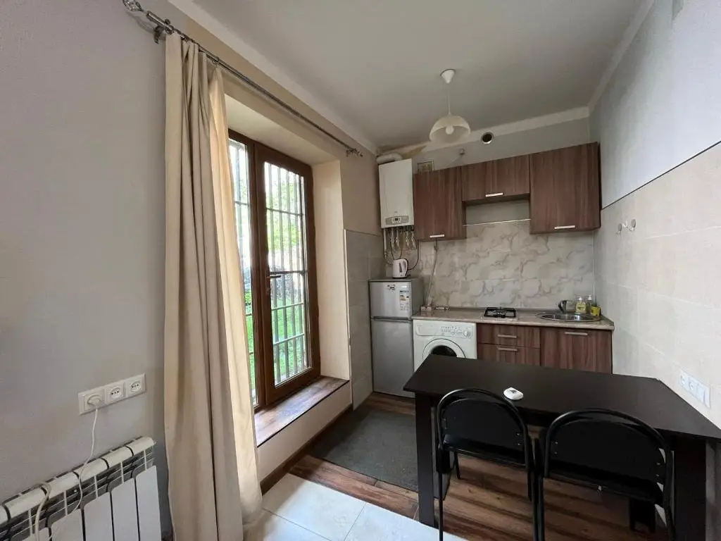 Ереван: Mergelyan Park Apartment
