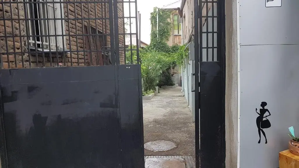 Тбилиси: Apartment Mikheil Zandukeli 23