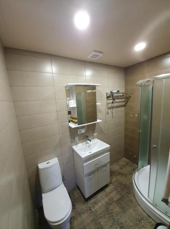 Тбилиси: 5 Rooms Hotel near 300 Aragveli metro station
