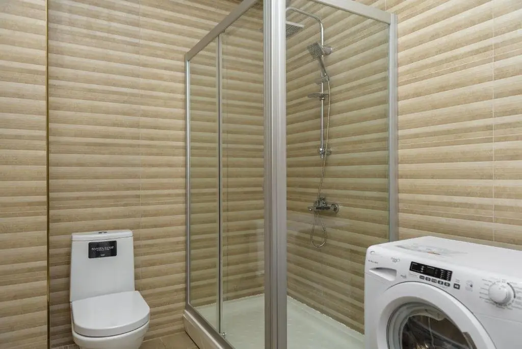 Тбилиси: 16th Floor New Flat near Old Town with amazing view