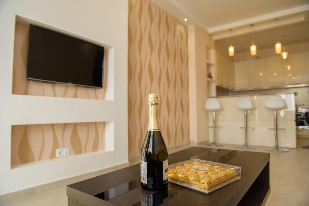 Тбилиси: 16th Floor New Flat near Old Town with amazing view