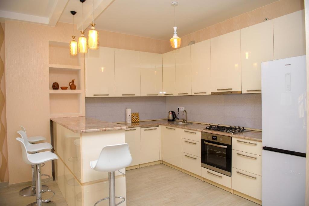 Тбилиси: 16th Floor New Flat near Old Town with amazing view
