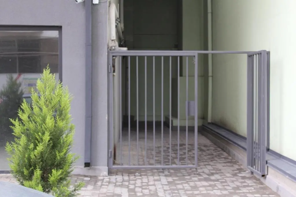 Тбилиси: Apartment on burdzglas 22/24
