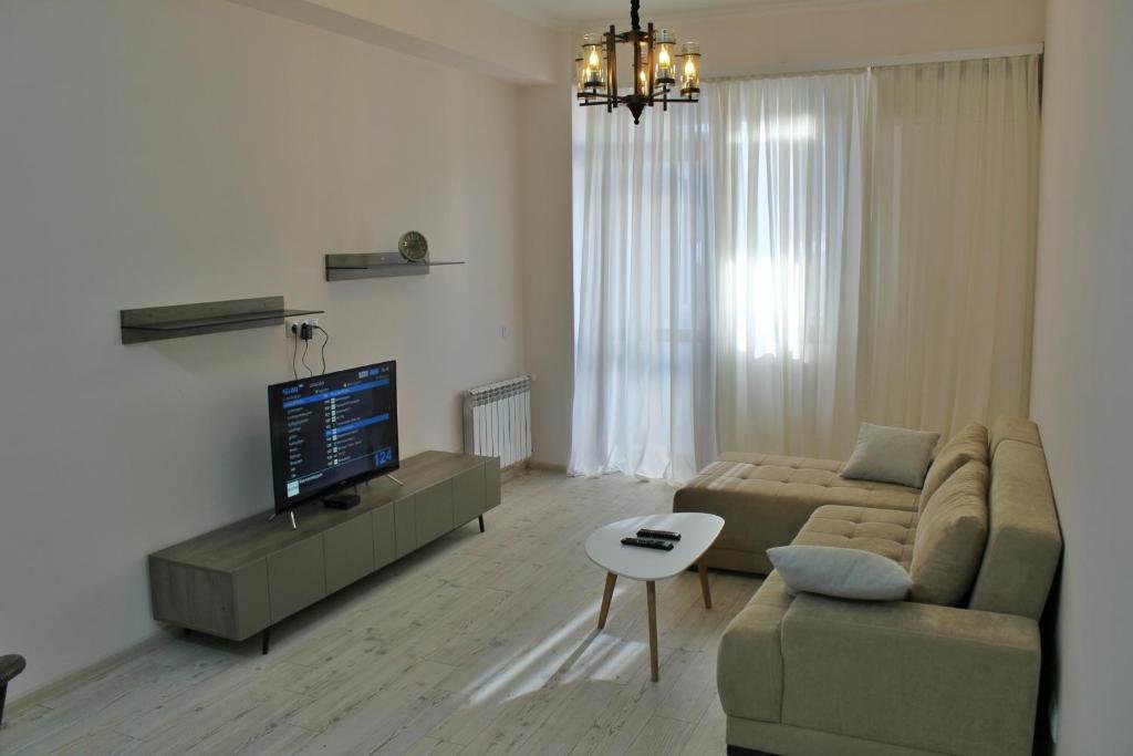 Тбилиси: Apartment on burdzglas 22/24