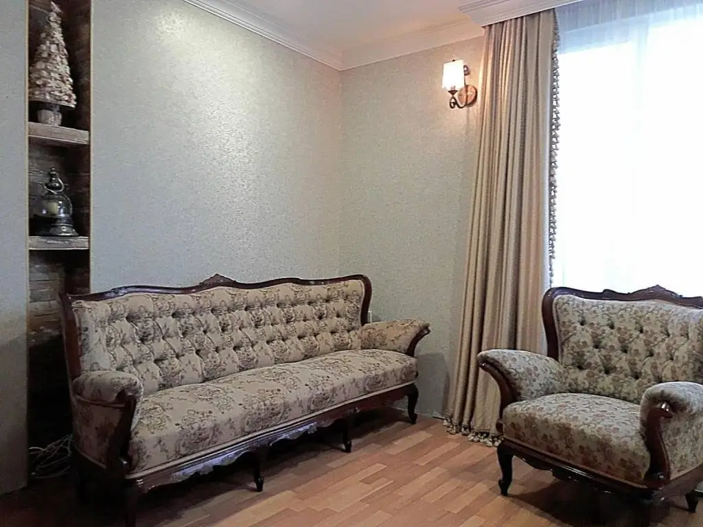Батуми: Parnavaz Mepe Seaside Apartment