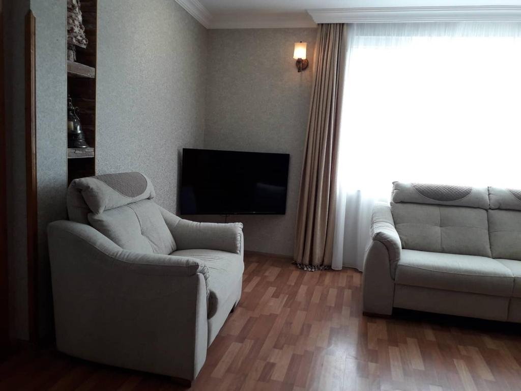 Батуми: Parnavaz Mepe Seaside Apartment