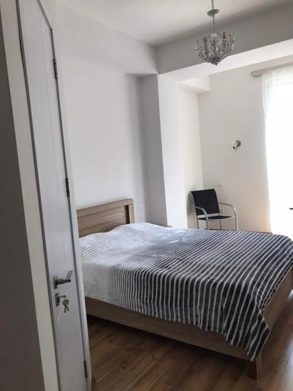 Тбилиси: Newly Renovated, Axis Palace Apartment