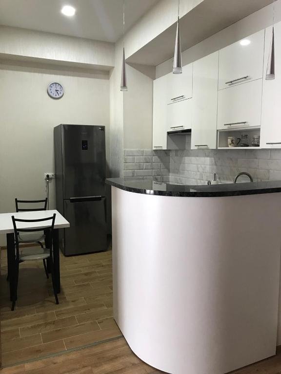 Тбилиси: Newly Renovated, Axis Palace Apartment