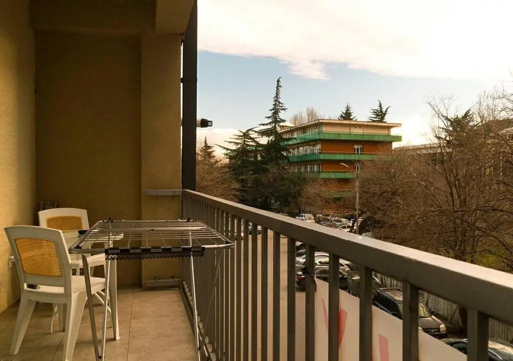 Тбилиси: Apartment with balcony near King David residence