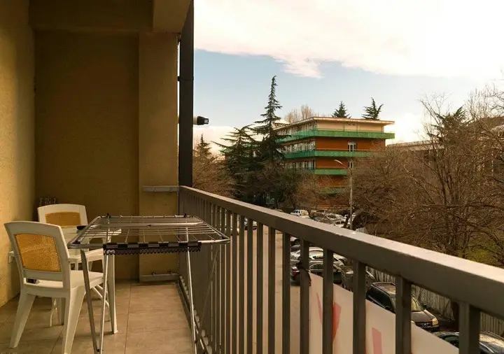 Тбилиси: Apartment with balcony near King David residence