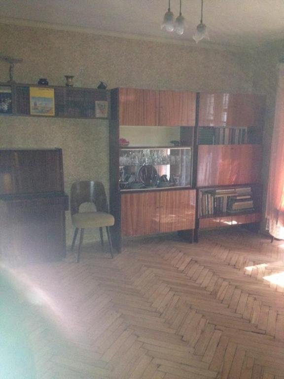Тбилиси: Apartment on khipshidze 12