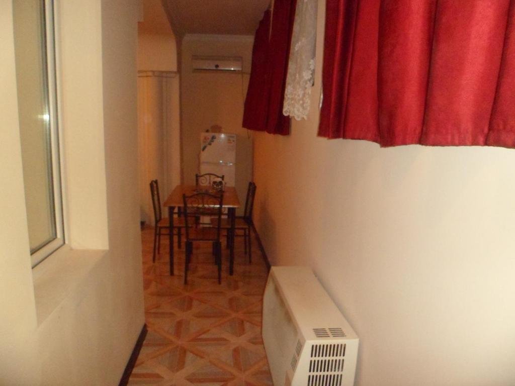 Тбилиси: Apartament on khoshtaria 34