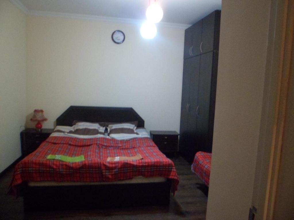 Тбилиси: Apartament on khoshtaria 34