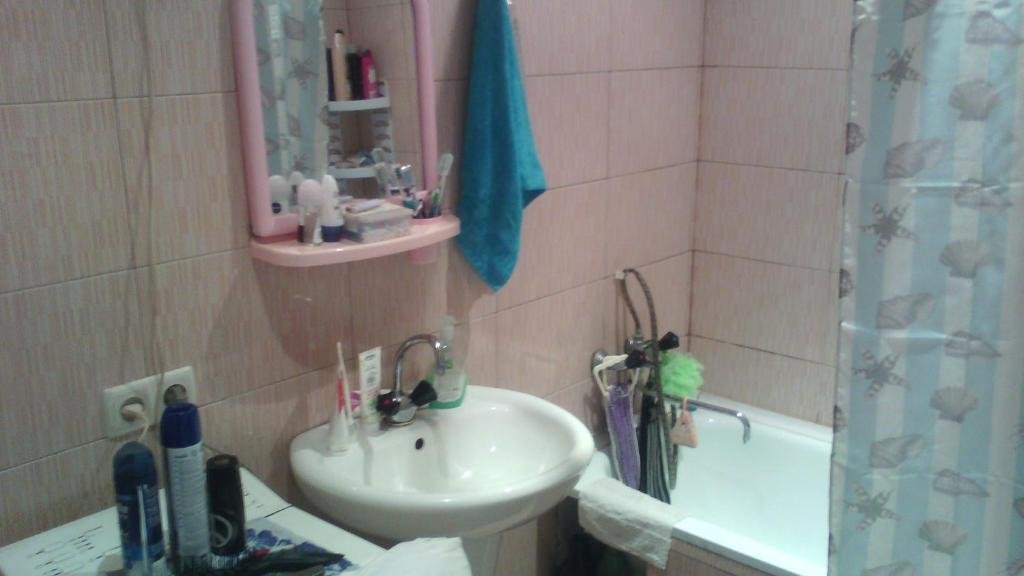 Тбилиси: Apartment Mshvidoba Street #17