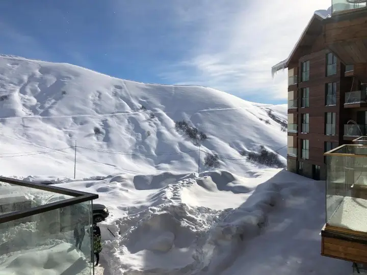 Гудаури: New Gudauri Block 4 - Ski4Life