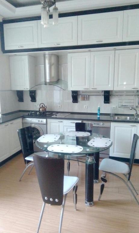 Тбилиси: Apartment on Napareuli 4