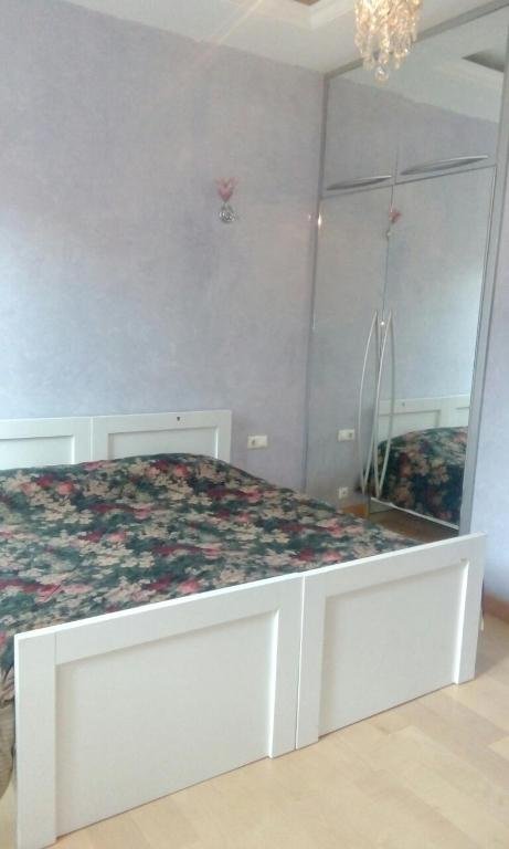 Тбилиси: Apartment on Napareuli 4