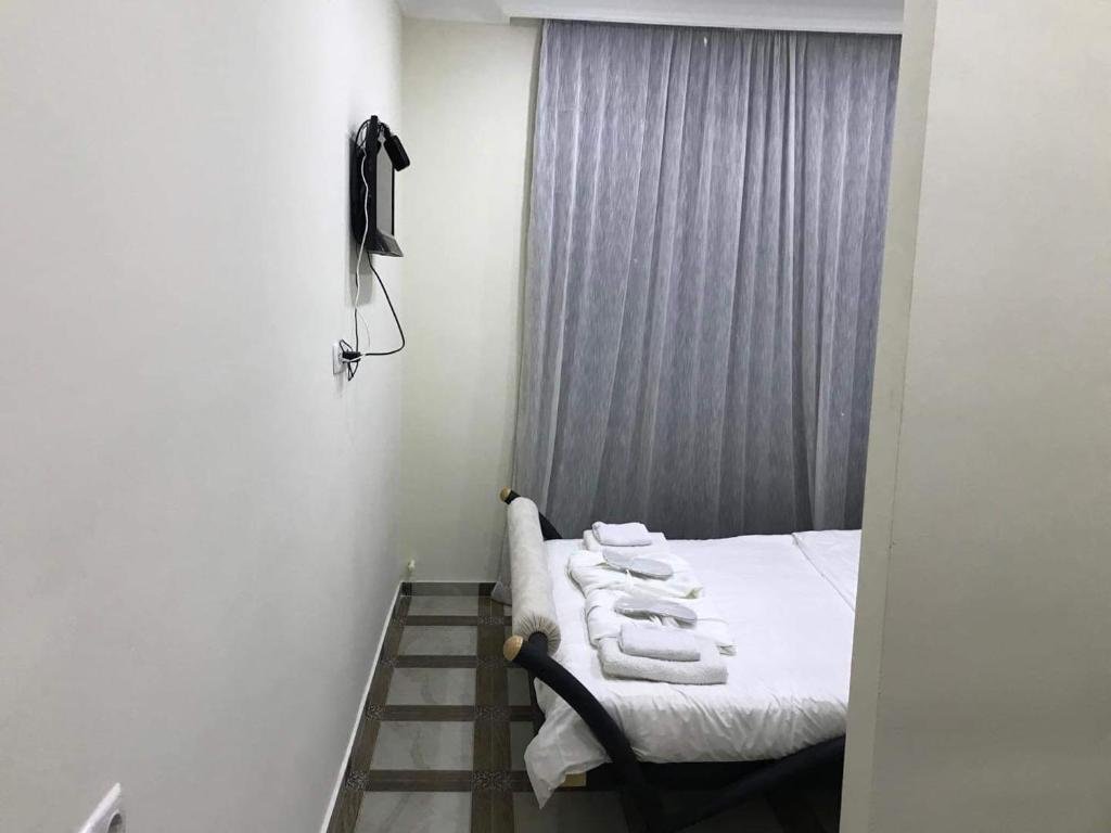 Тбилиси: Apartment on Tsotne Dadiani 7