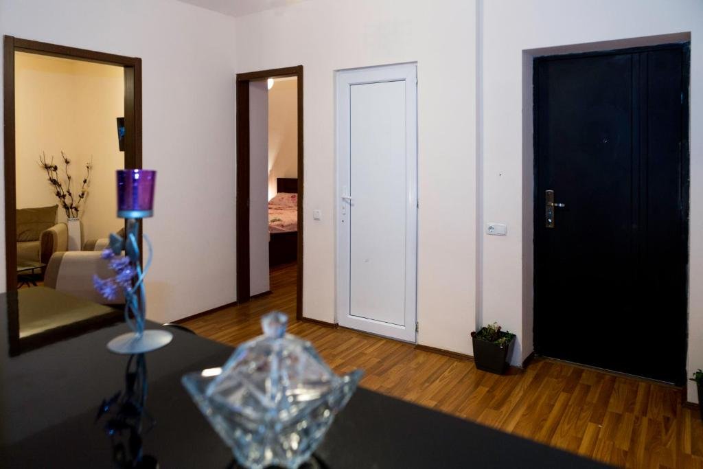 Тбилиси: Apartment on Tsotne Dadiani 7