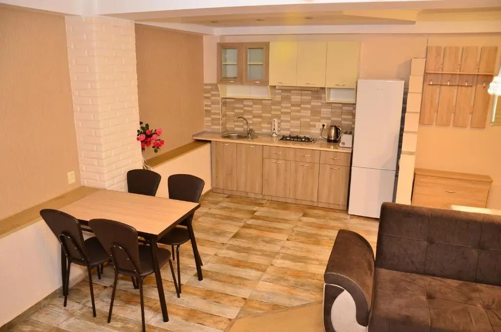 Тбилиси: 3 Domus Apartments