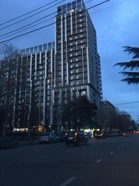 Тбилиси: 1 Bedroom Apartment on Kazbegi St