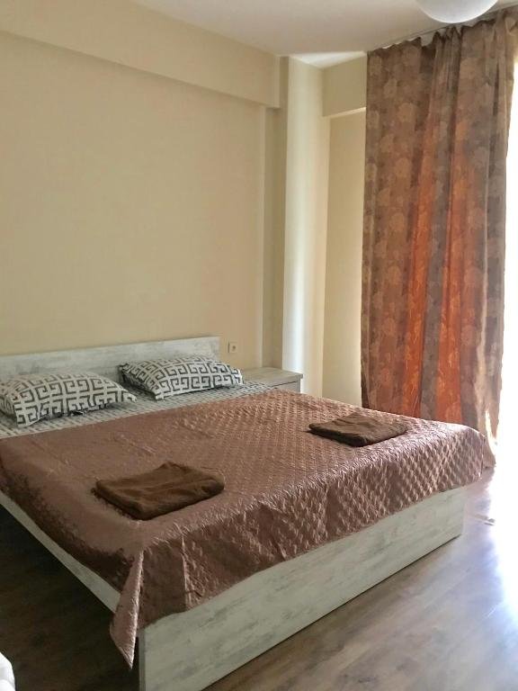 Тбилиси: 3-Room Apartment on Kazbegi St