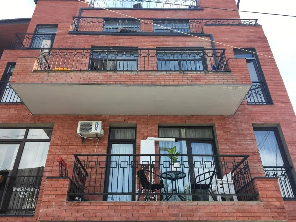 Тбилиси: 2 Bedroom apartment Old City