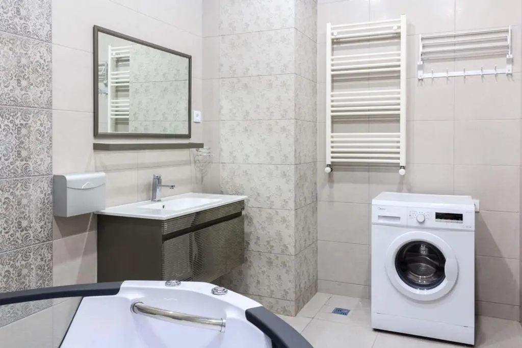 Тбилиси: apartament chovelidze street 8