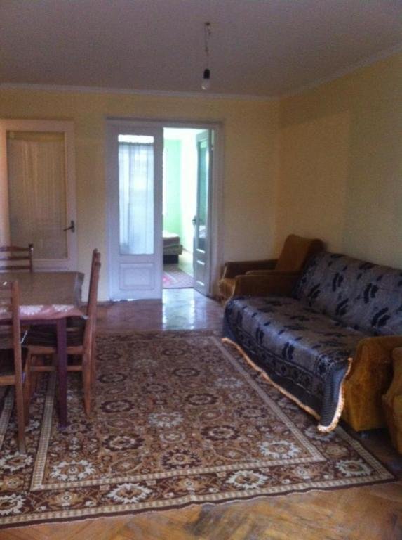 Тбилиси: Apartment on Kavtaradze 68