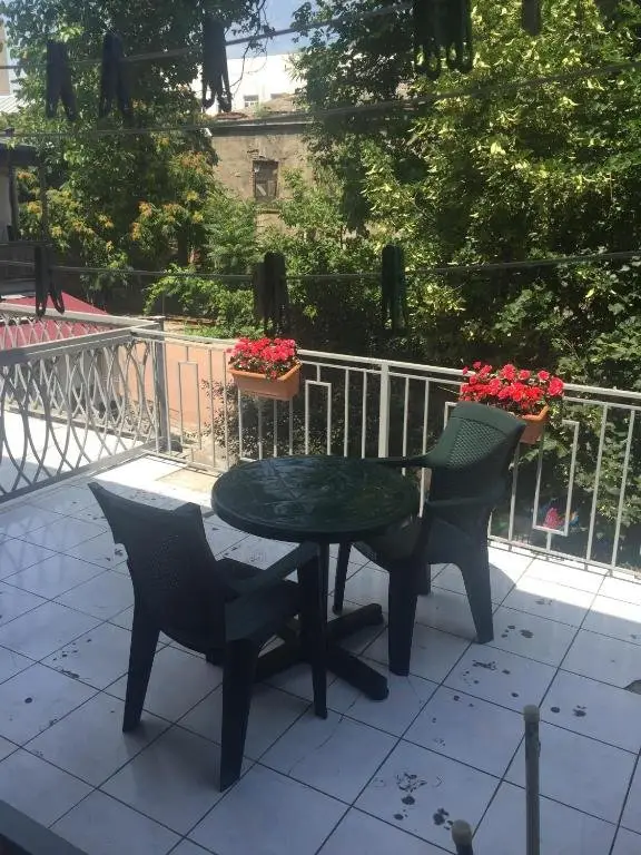 Тбилиси: 1 Bedroom Super Location