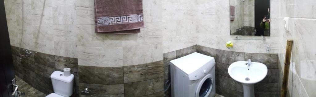 Тбилиси: Apartment in Guramishvili Avenue 17b
