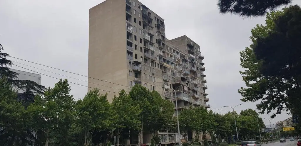 Тбилиси: Apartment in Guramishvili Avenue 17b
