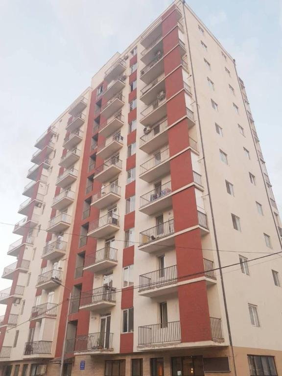 Тбилиси: A Modern studio apartment near Lisi lake