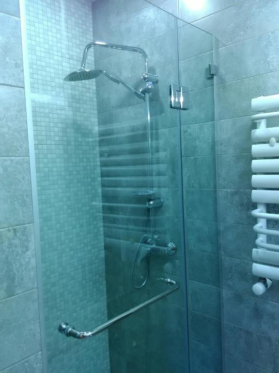 Тбилиси: A Modern studio apartment near Lisi lake