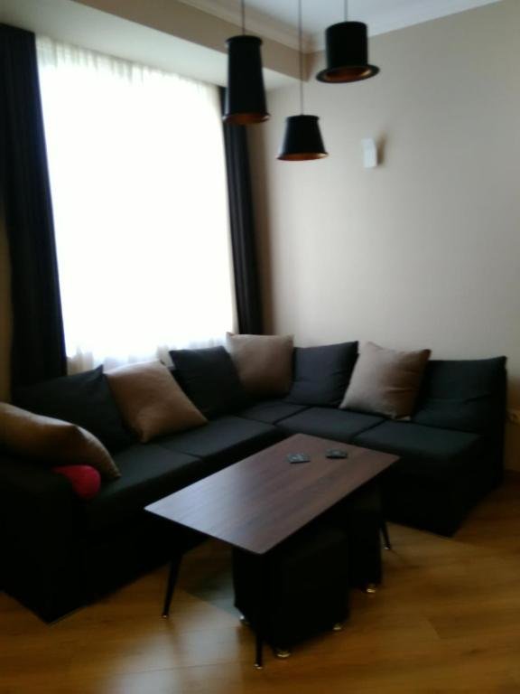Тбилиси: A Modern studio apartment near Lisi lake