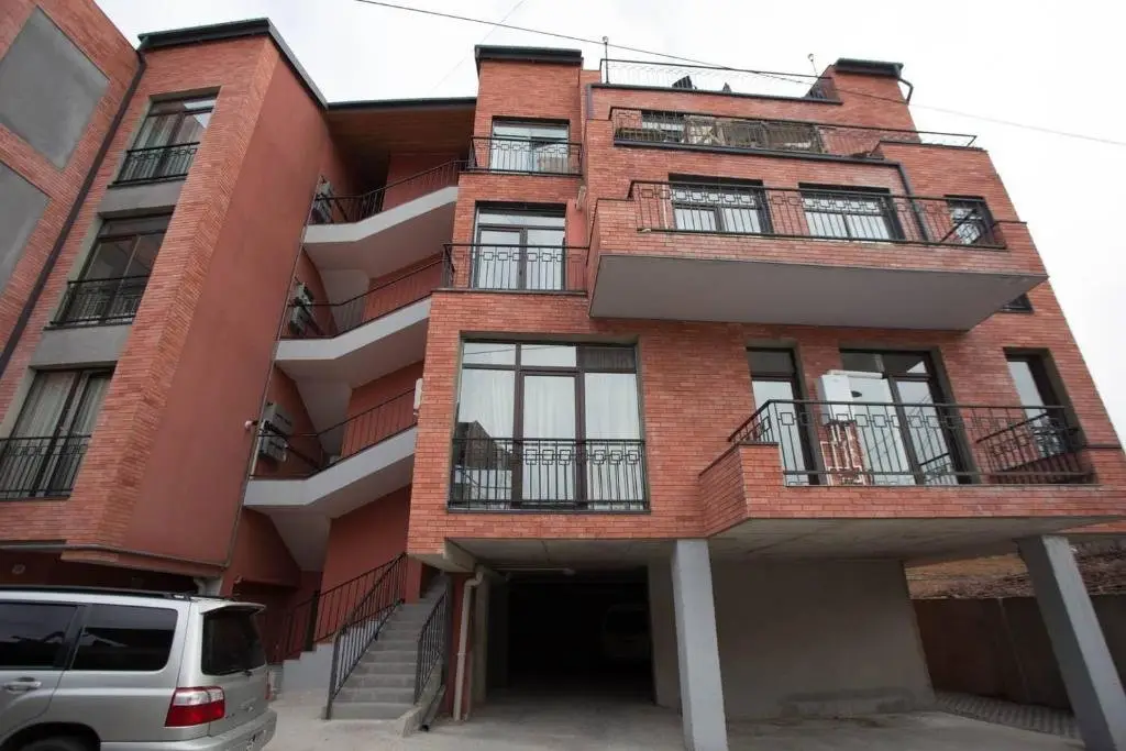 Тбилиси: ? -30% ? Studio in Old Tbilisi w/wooden ceiling ?