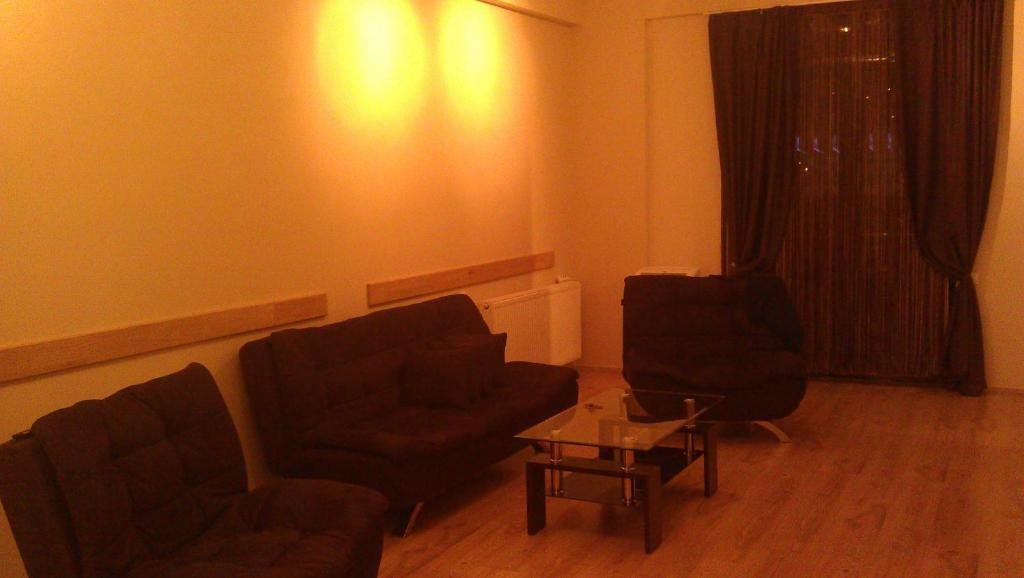 Тбилиси: Apartment at Chubinashvili