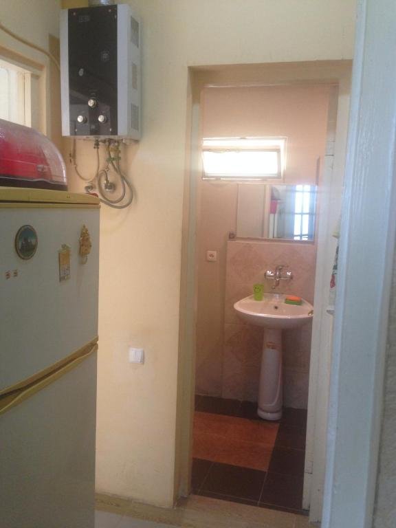 Тбилиси: Apartment on Grishashvili 19