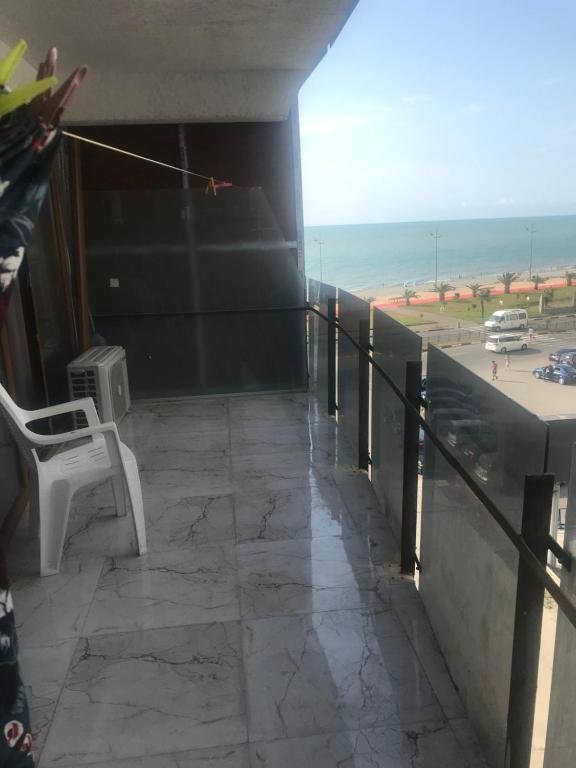 Батуми: Batumi Selazir beach apartment 38