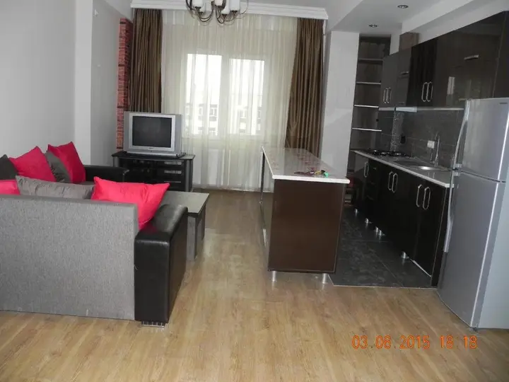 Тбилиси: 2 -Zimmer Wohnung
