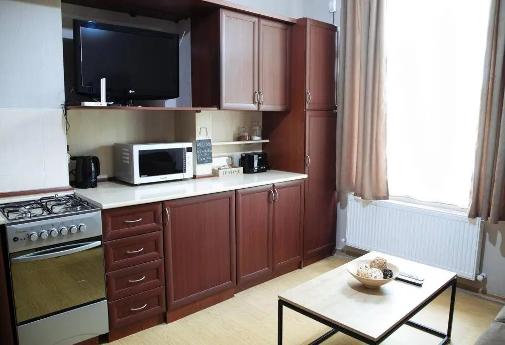 Тбилиси: -30%??Sunny apartment w/a balcony city center??