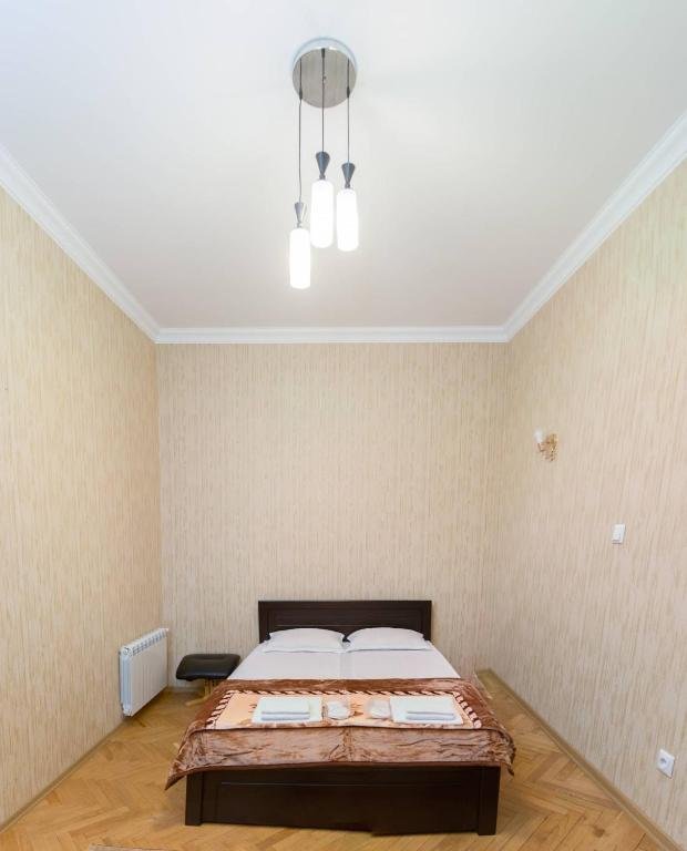 Тбилиси: 88 Davit Aghmashenebeli Avenue
