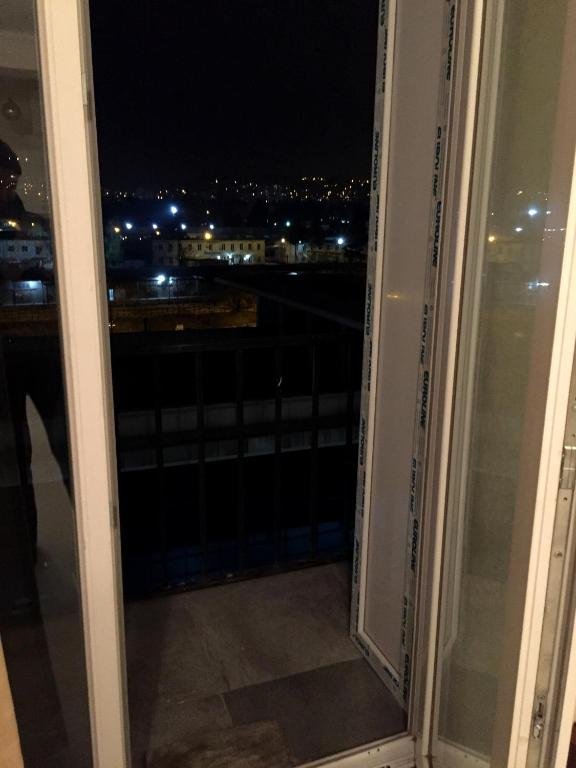 Тбилиси: Apartment at Tsereteli Avenue