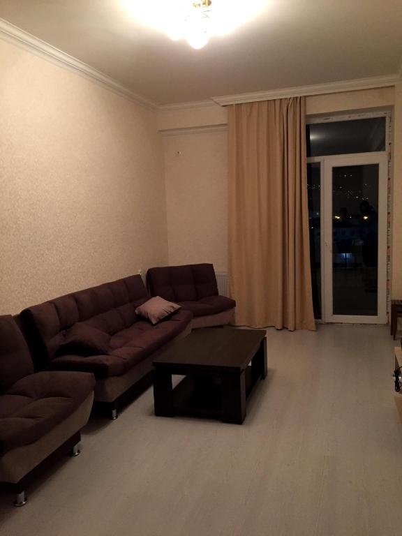 Тбилиси: Apartment at Tsereteli Avenue